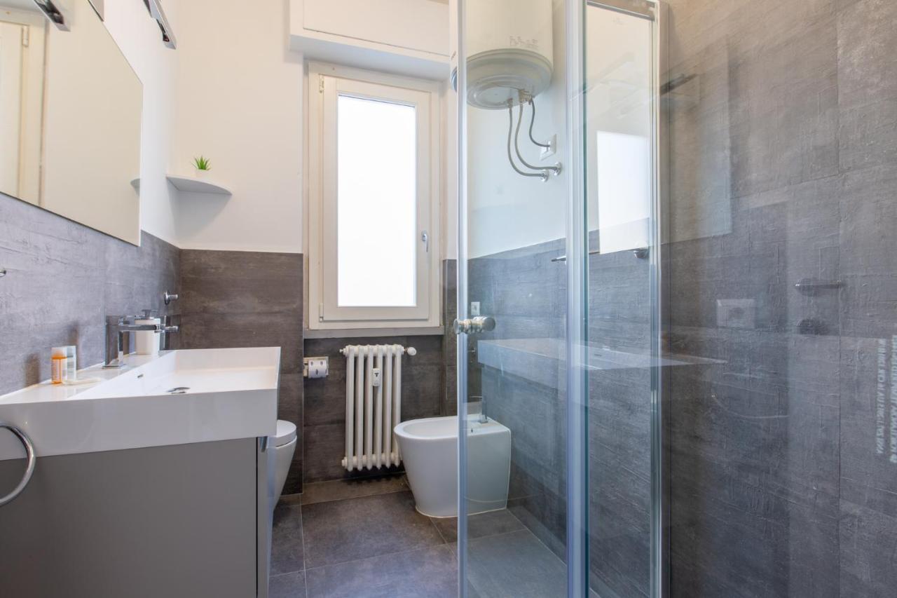 Italstay - Disciplini Apartment -10 Min Dal Duomo Mediolan Zewnętrze zdjęcie
